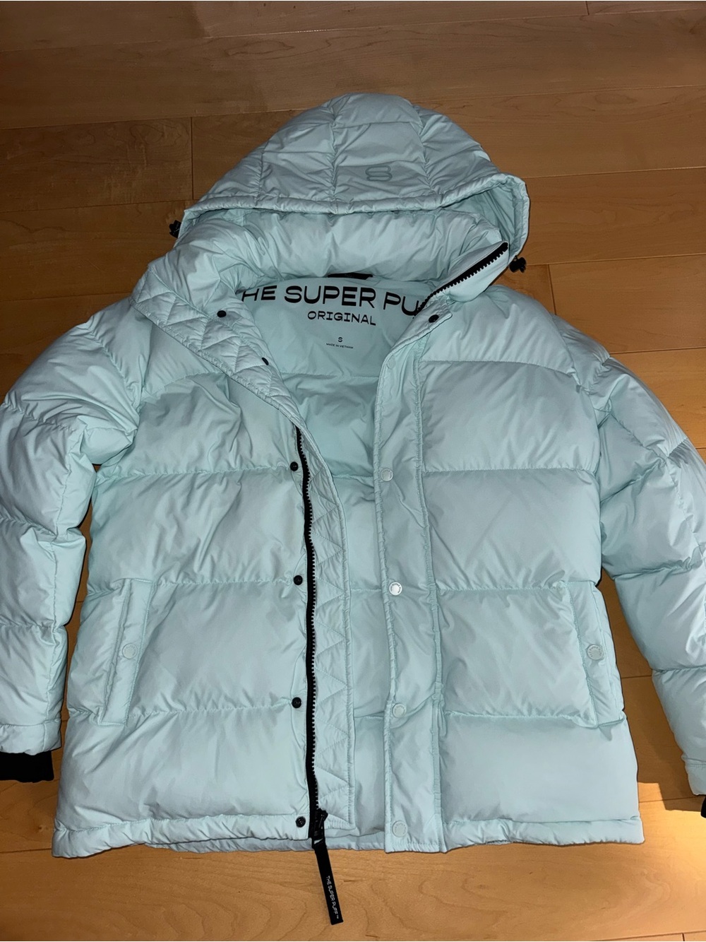 Aritzia Super Puff Women’s Baby Blue Jacket!